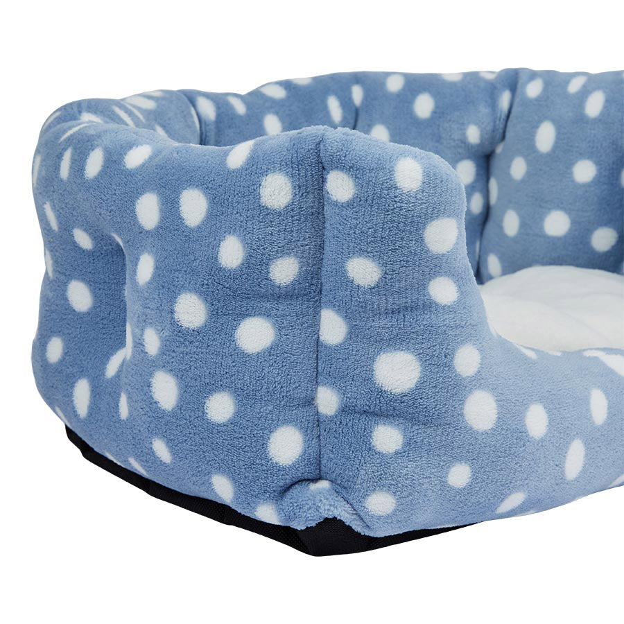 Blue Spotty Clamshell Cat Bed – Cozy Hideaway for Cats